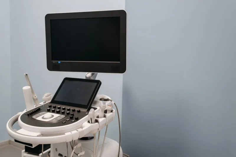 Listening to the Invisible: Wave Propagation, Interference, and the Science That Unites Sonar, Ultrasound, and Acoustic Engineering